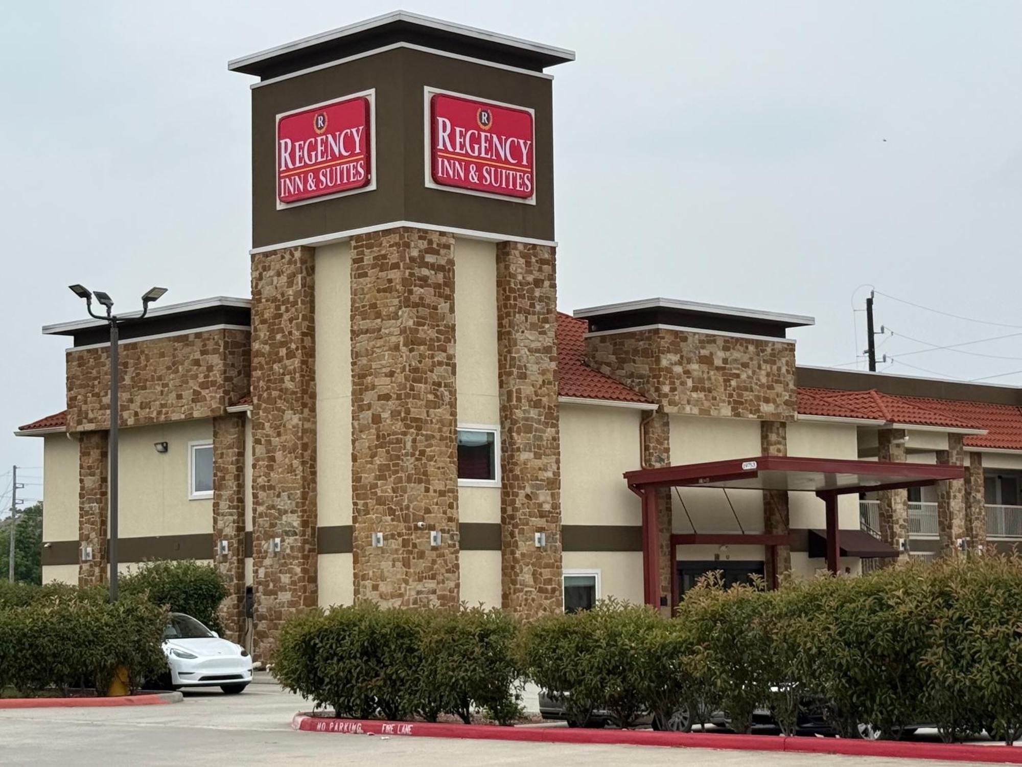 Regency Inn & Suites Humble Fm1960 - Iah Airport Exteriör bild
